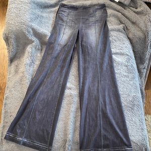 Lucy Small Flare “Jeans” but stretchy material